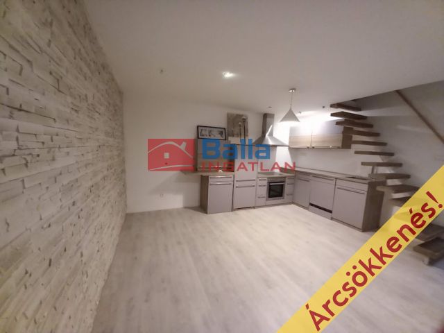 VIII. Kerület (Palotanegyed) - Szentkirályi utca:  75 m&sup2;-es társasházi lakás   (69'900'000 ,- Ft)