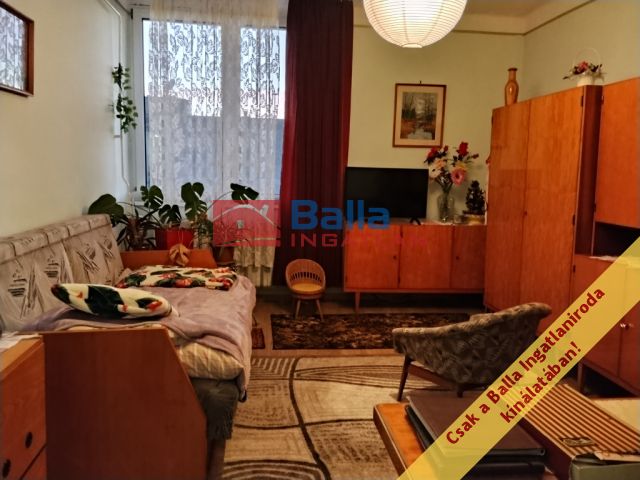 X. Kerület (Óhegy-Kertváros) - Vörösdinka utca:  56 m&sup2;-es társasházi lakás   (62'000'000 ,- Ft)