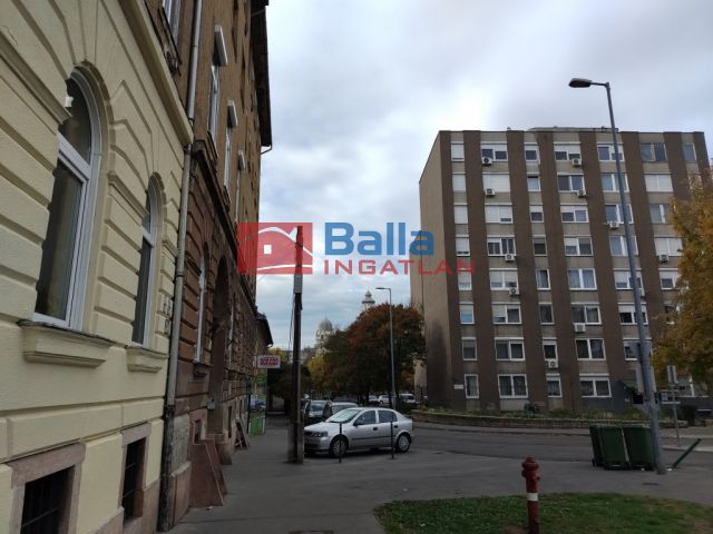 X. Kerület (Óhegy) - Román utca:  49 m²-es társasházi lakás   (62'900'000 ,- Ft)