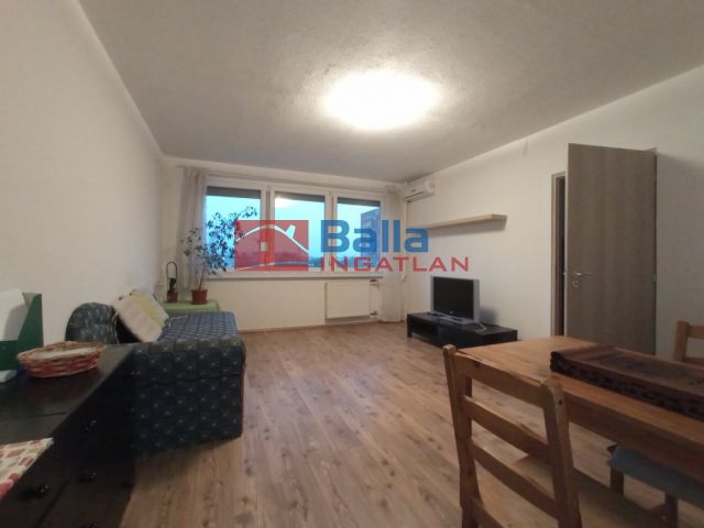 X. Kerület (Örs Vezér tér) - Gyakorló utca:  68 m²-es társasházi lakás   (260'000 ,- Ft)