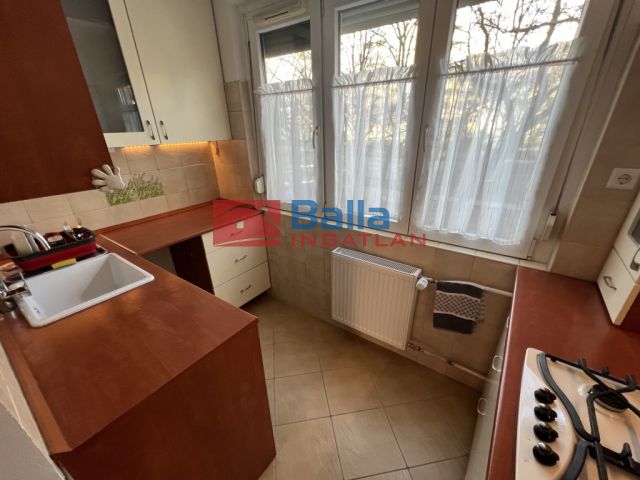 XI. Kerület (Kelenföld) - Andor utca:  65 m²-es társasházi lakás   (270'000 ,- Ft)