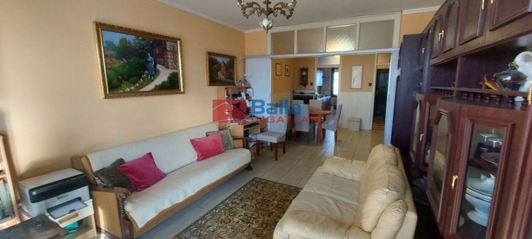 XI. Kerület (Kelenföld) - Bartók Béla út:  76 m&sup2;-es társasházi lakás   (120'000'000 ,- Ft)