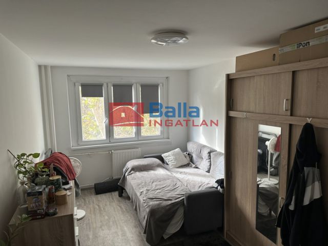 XI. Kerület (Kelenföld) - Fehérvári út:  65 m²-es társasházi lakás   (88'500'000 ,- Ft)