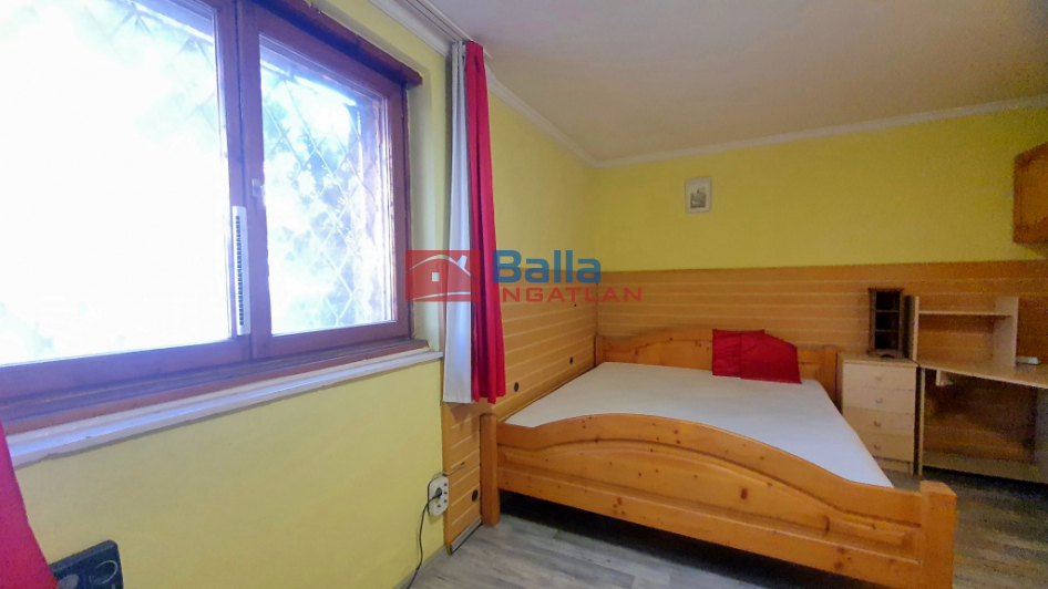 XI. Kerület (Lágymányos) - Sárbogárdi utca:  32 m&sup2;-es társasházi lakás   (36'000'000 ,- Ft)