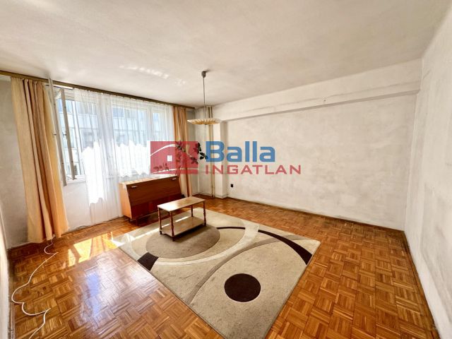 XI. Kerület (Lágymányos) - Szerémi sor:  41 m²-es társasházi lakás   (61'500'000 ,- Ft)