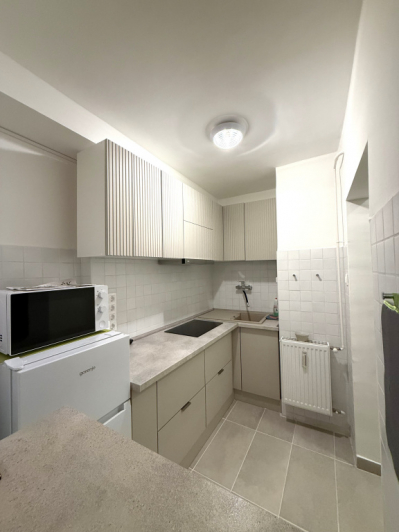 XII. Kerület (Németvölgy) - Hollósy Simon utca:  28 m&sup2;-es társasházi lakás   (220'000 ,- Ft)