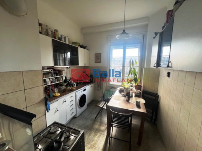 XII. Kerület (Németvölgy) - Mom park közvetlen közelében:  100 m&sup2;-es társasházi lakás   (159'900'000 ,- Ft)