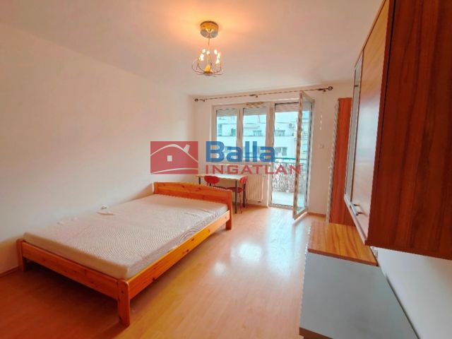 XIII. Kerület (Angyalföld) - Üteg utca:  32 m²-es társasházi lakás   (195'000 ,- Ft)