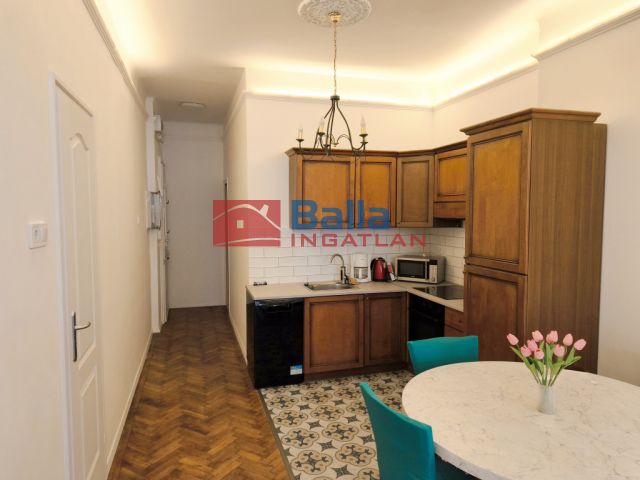 XIII. Kerület (Újlipótváros) - Budai Nagy Antal utca:  48 m²-es társasházi lakás   (94'000'000 ,- Ft)