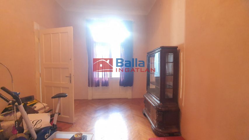 XIII. Kerület (Újlipótváros) - VICTOR HUGO utca:  64 m²-es társasházi lakás   (73'500'000 ,- Ft)