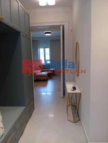 XIII. Kerület (Újlipótváros) - Váci út:  88 m²-es társasházi lakás   (620'000 ,- Ft)