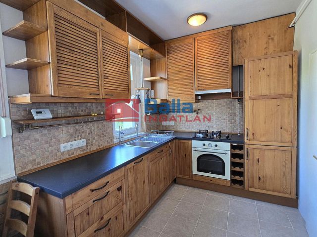 XIV. Kerület (Alsórákos) - Bazsarózsa utca:  54 m²-es társasházi lakás   (230'000 ,- Ft)