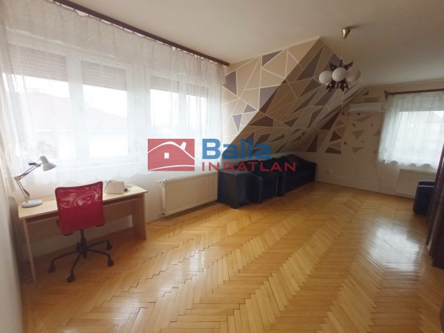 XIV. Kerület (Alsórákos) - Lipótvár utca:  80 m²-es társasházi lakás   (220'000 ,- Ft)