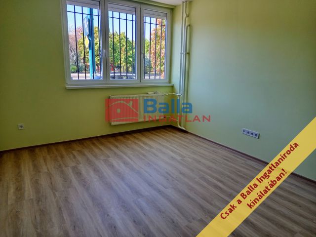 XIV. Kerület (Alsórákos) - Nagy Lajos király útja:  55 m²-es társasházi lakás   (64'900'000 ,- Ft)