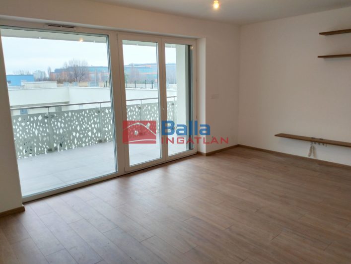 XIV. Kerület (Alsórákos) - Paskál Rose 2.:  48 m&sup2;-es társasházi lakás   (101'000'000 ,- Ft)