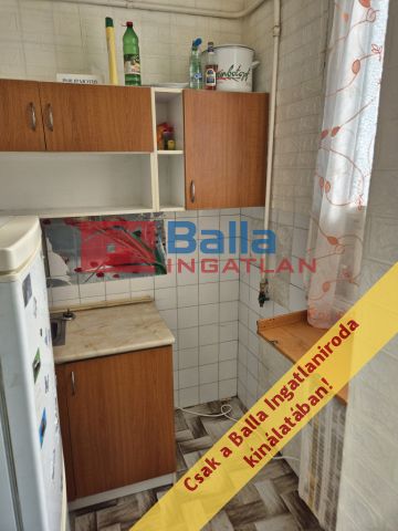 XIV. Kerület (Alsórákos) - Ungvár utca:  27 m²-es társasházi lakás   (33'900'000 ,- Ft)