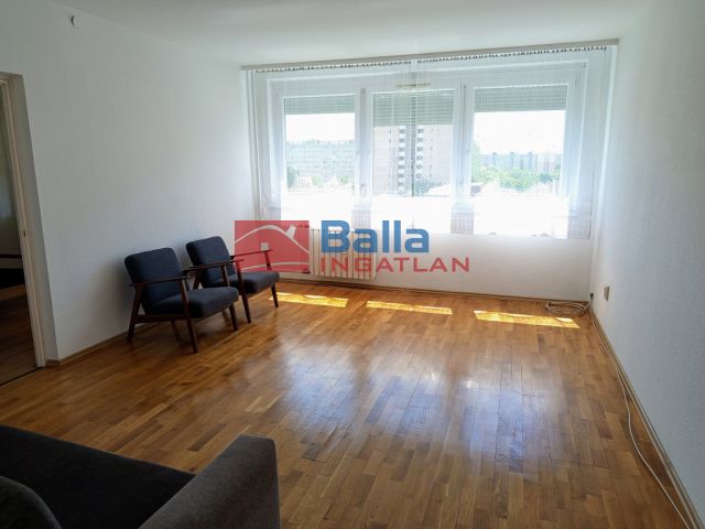 XIV. Kerület (Füredi lakótelep) - Füredi utca:  68 m²-es társasházi lakás   (250'000 ,- Ft)