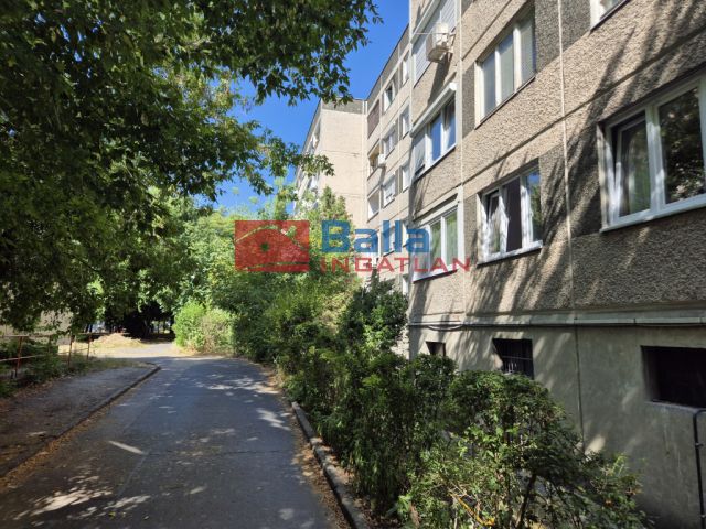 XIV. Kerület (Füredi lakótelep) - Ormánság utca:  50 m²-es társasházi lakás   (57'900'000 ,- Ft)