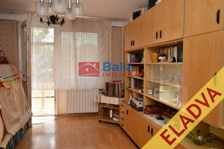 XIX. Kerület (Lakótelep) - Zrínyi utca:  53 m²-es társasházi lakás   (39'900'000 ,- Ft)