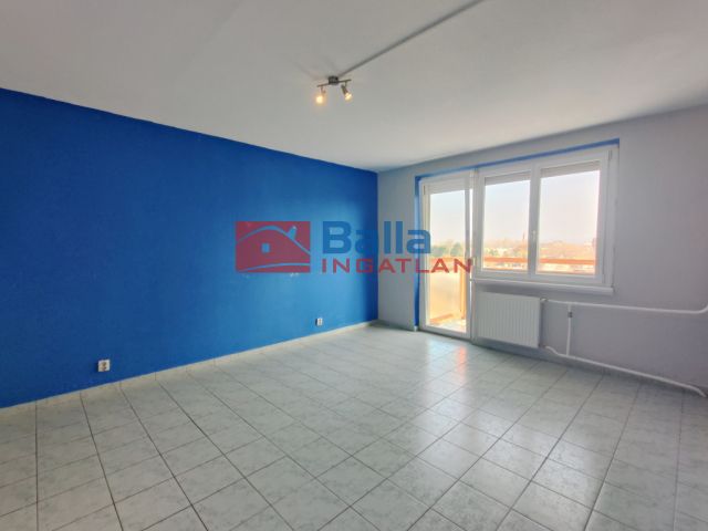 XV. Kerület (Rákospalota) - Csobogós utca:  58 m²-es társasházi lakás   (240'000 ,- Ft)