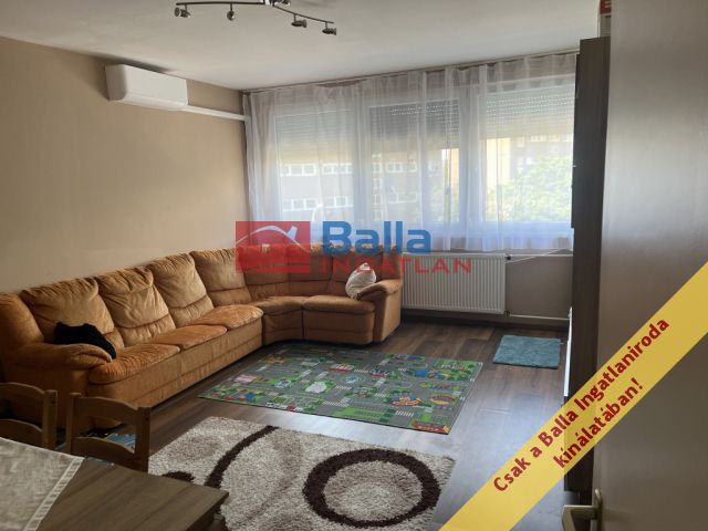 XV. Kerület (Rákospalota) - Mézeskalács tér:  45 m²-es társasházi lakás   (54'900'000 ,- Ft)