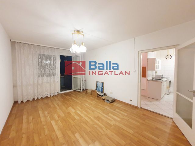 XV. Kerület (Újpalota) - Erdőkerülő utca:  35 m²-es társasházi lakás   (50'000'000 ,- Ft)