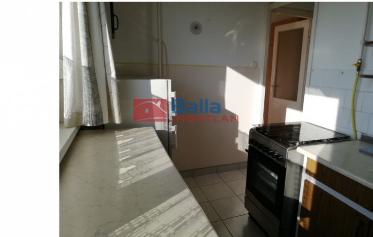 XV. Kerület (Újpalota) - Legénybíró utca:  69 m²-es társasházi lakás   (300'000 ,- Ft)