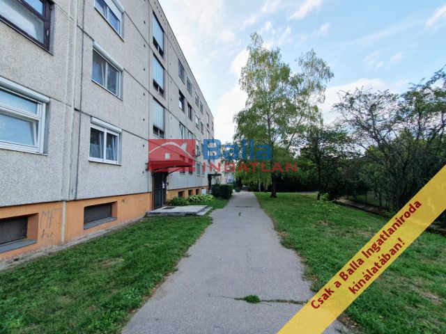 XVI. Kerület (Mátyásföld) - Centenáriumi lakótelep:  68 m²-es társasházi lakás   (76'900'000 ,- Ft)