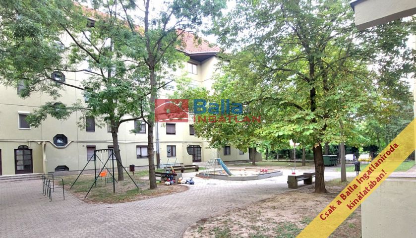 XVII. Kerület (Rákoskeresztúr) - Színes házak utca:  69 m²-es társasházi lakás   (74'900'000 ,- Ft)
