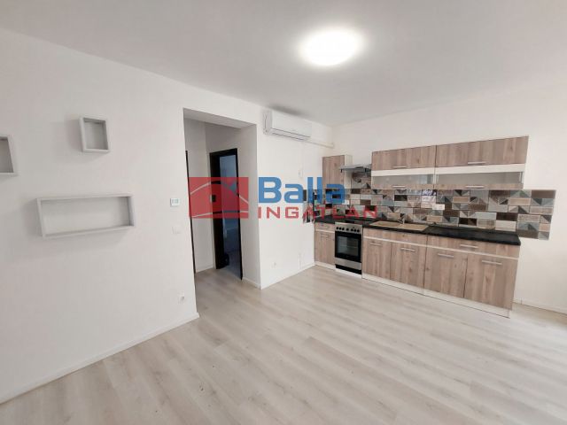 XVII. Kerület (Rákoskert) - Rákoskert:  55 m²-es társasházi lakás   (73'900'000 ,- Ft)