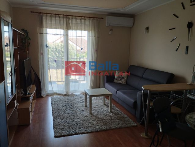 XVIII. Kerület (Krepuska Géza-lakótelep (volt Alacskai úti ltp.)) - Péteri utca:  67 m²-es társasházi lakás   (260'000 ,- Ft)