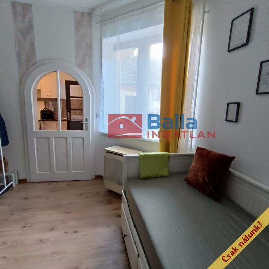 XX. Kerület (Erzsébetfalva) - Török Flóris utca:  31 m&sup2;-es társasházi lakás   (38'900'000 ,- Ft)