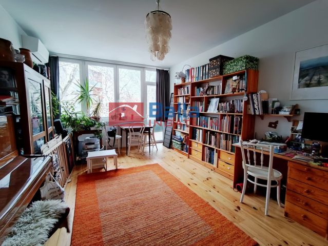 XX. Kerület (Vécsey/Eperjes u-i lakótelep) - Csendes környéken:  56 m²-es társasházi lakás   (65'000'000 ,- Ft)