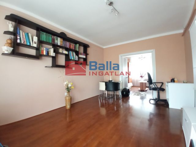 XXI. Kerület (Erdősor) - ERDŐSOR utca:  55 m²-es társasházi lakás   (61'900'000 ,- Ft)
