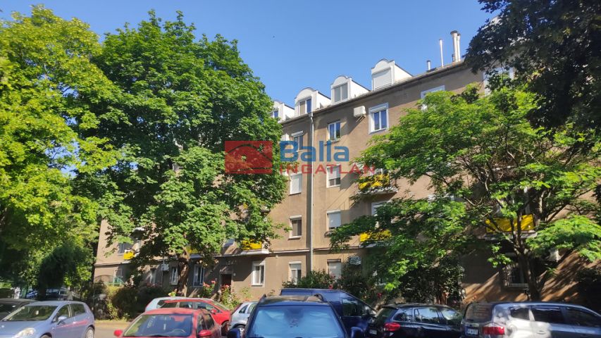 Dunaújváros - Esze Tamás utca:  50 m²-es társasházi lakás