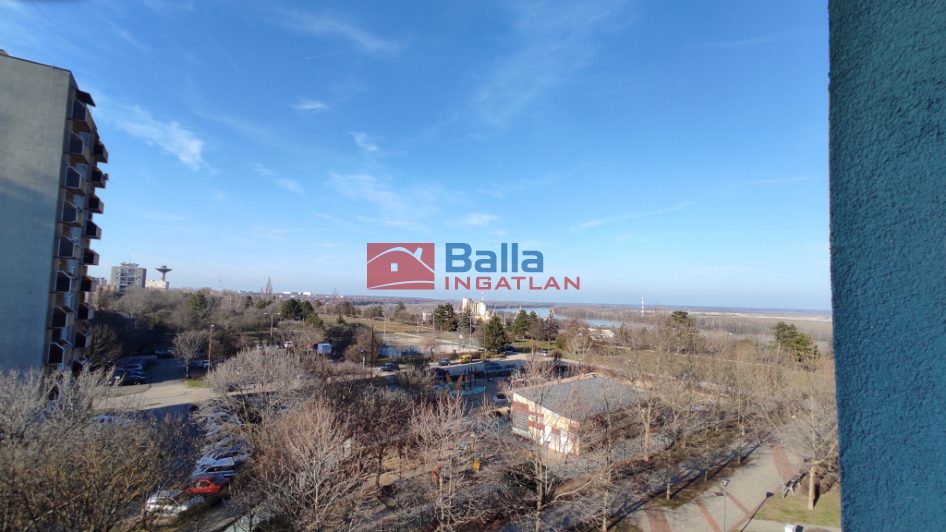 Dunaújváros - Korányi Sándor utca:  27 m&sup2;-es társasházi lakás   (25'900'000 ,- Ft)