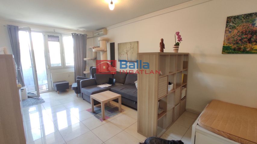 Dunaújváros - Táncsics Mihály utca:  59 m²-es társasházi lakás   (30'500'000 ,- Ft)