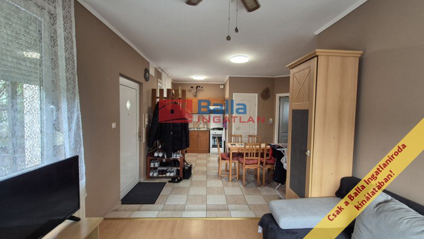 Maglód - Erzsébet körút környéki utca:  74 m²-es társasházi lakás   (75'000'000 ,- Ft)