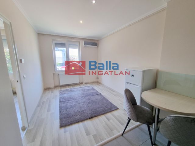 Nyíregyháza - Kossuth utca:  42 m²-es társasházi lakás   (1'500'000 ,- Ft)