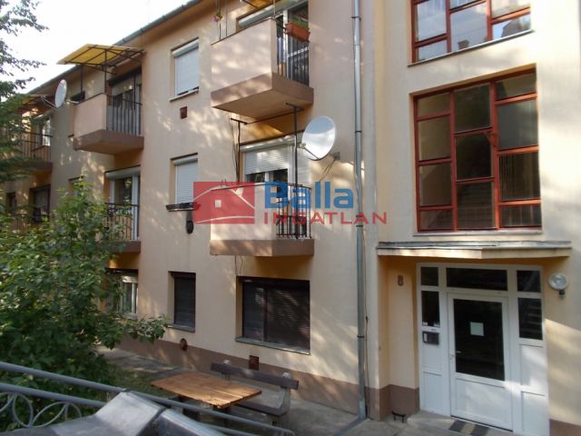 Ózd - Géza utca:  47 m²-es társasházi lakás   (9'500'000 ,- Ft)