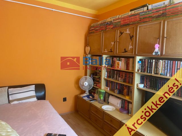 Székesfehérvár - Dr. Kochl László utca:  56 m²-es társasházi lakás   (47'900'000 ,- Ft)