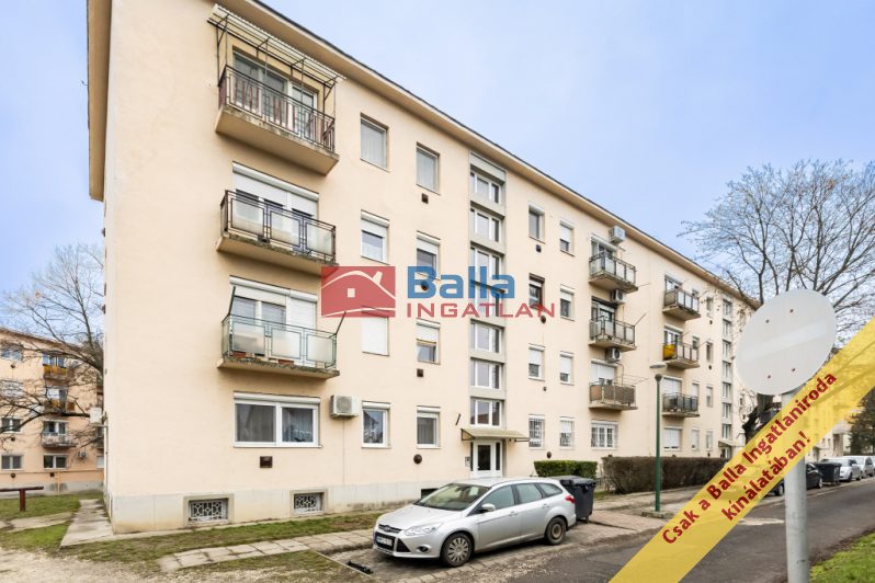 Vác - Negyvennyolcasok útja:  50 m&sup2;-es társasházi lakás   (54'900'000 ,- Ft)