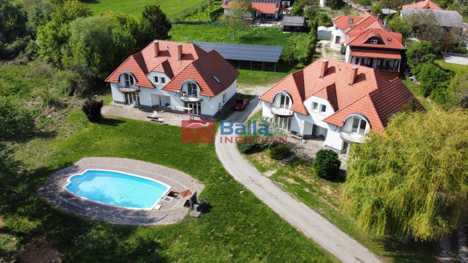 Velence - Fő utca:  64 m&sup2;-es társasházi lakás   (86'000'000 ,- Ft)