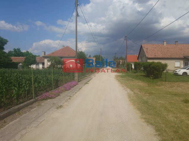 Aba (Aba) - Jókai utca:  1240 m²-es telek   (8'900'000 ,- Ft)