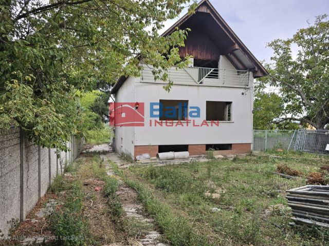 III. Kerület (Testvérhegy) - Domoszló útja:  1640 m²-es telek   (250'000'000 ,- Ft)