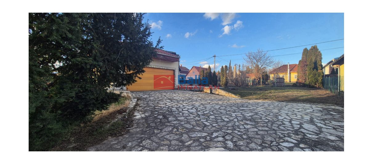 Gyömrő - Központhoz közeli utca:  830 m&sup2;-es telek   (45'000'000 ,- Ft)