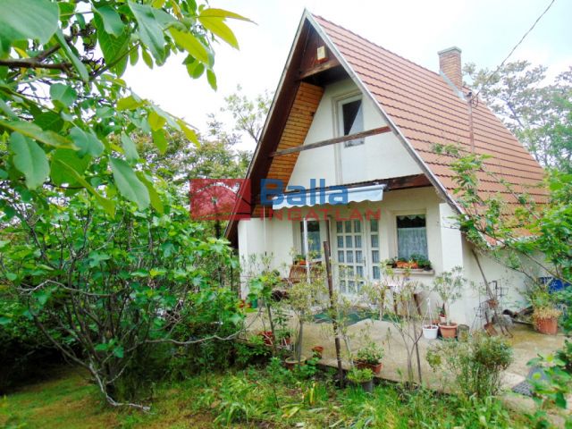 Pákozd (Pákozd) - Belterületi utca:  24 m²-es üdülő   (23'900'000 ,- Ft)