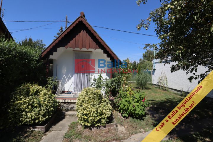 Ráckeve - Birsalma közhöz közeli utca:  43 m²-es üdülő   (70'800 ,- Ft)