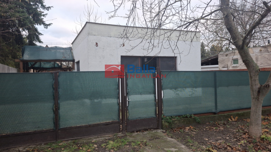 Siófok - Sóstó:  25 m&sup2;-es üdülő   (35'000'000 ,- Ft)