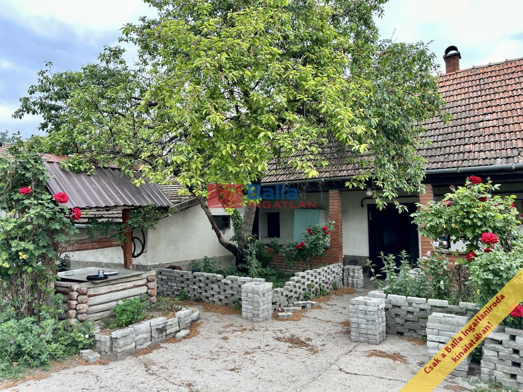 Alsónémedi, Templom utca, 65 m²-es, családi ház, 2 szobás, felújítandó állapotú